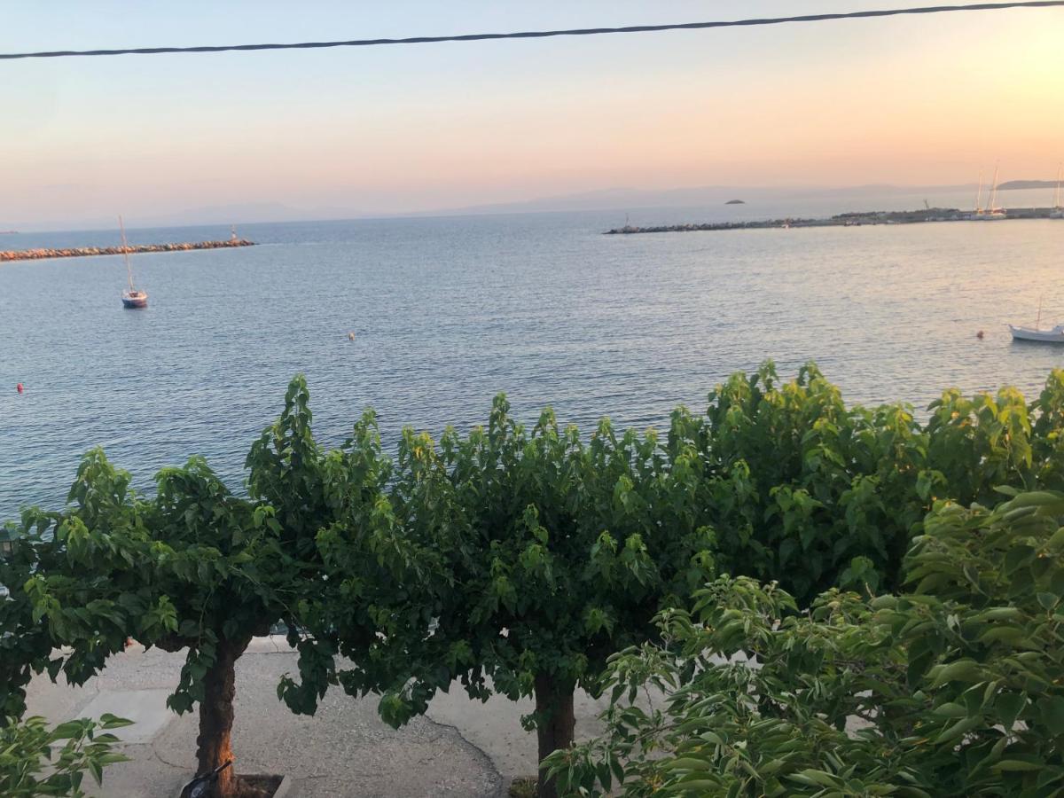 Jonny O, Apartment By The Sea Loutraki  المظهر الخارجي الصورة